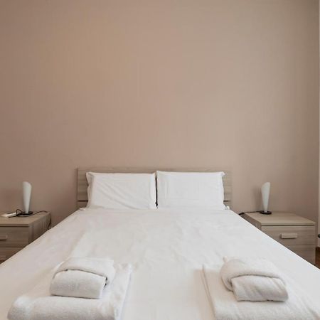 I Host Apartment - Giambellino 40 米兰 外观 照片